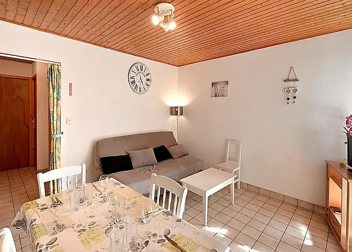 Les Chenes Rouges - Appt Avec Piscine Partagee